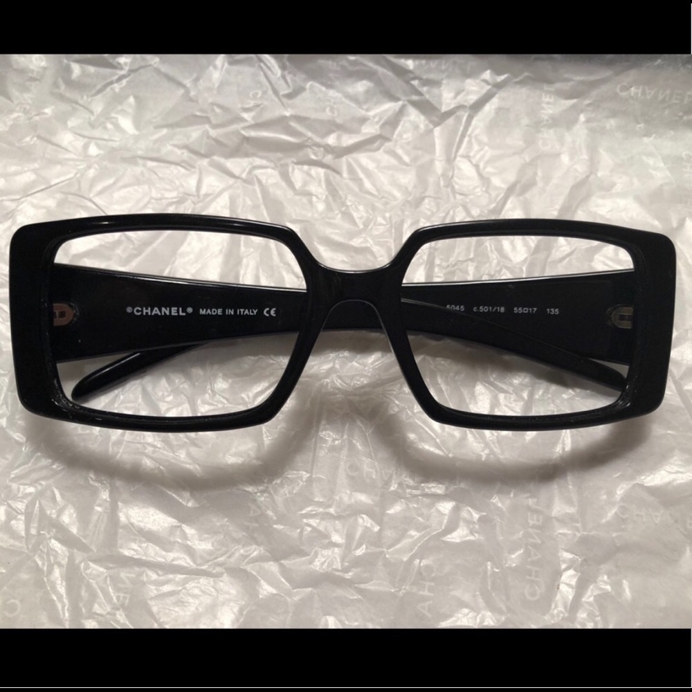 Chanel black frames